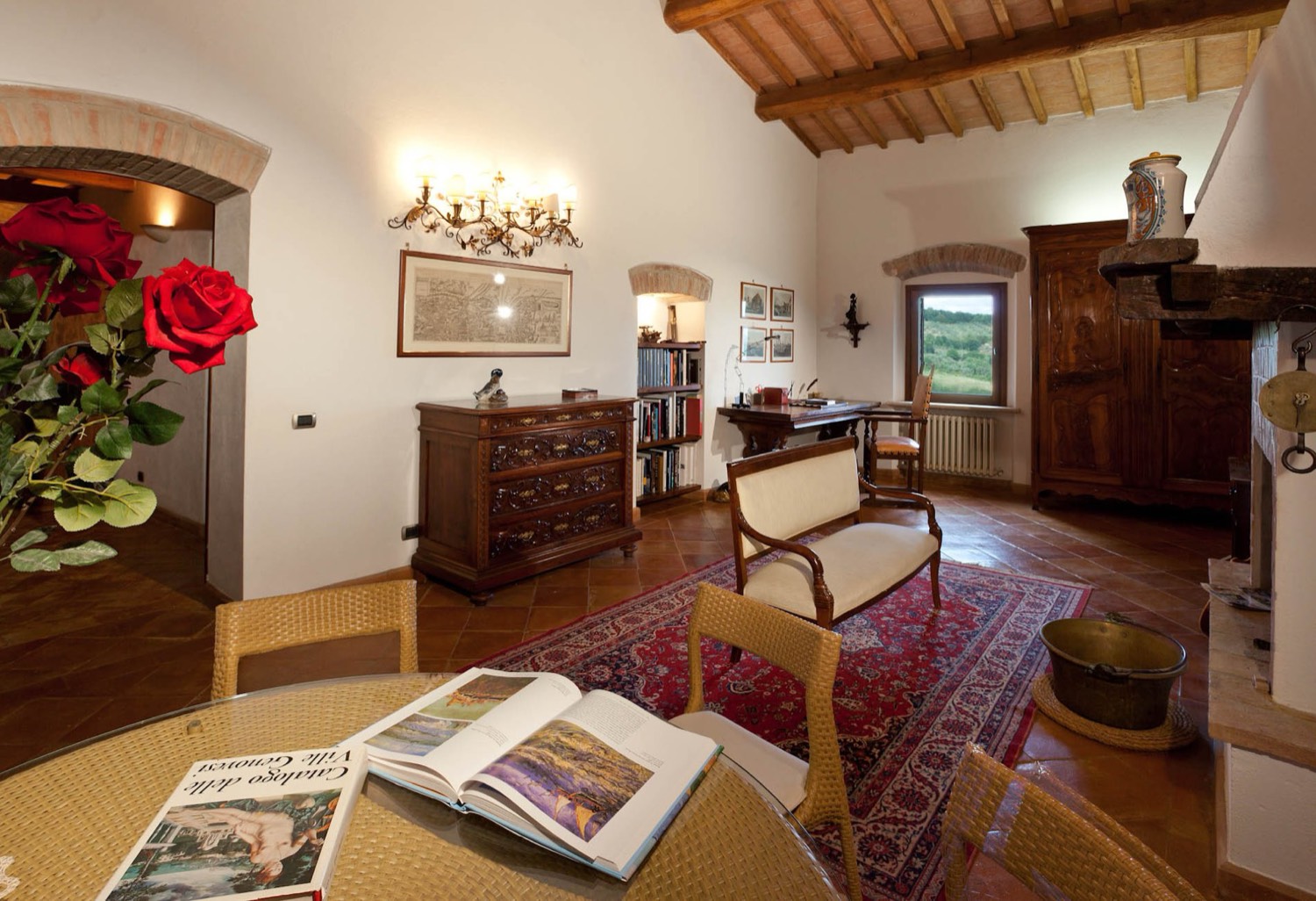 The Greater Villa — Entrance sitting room